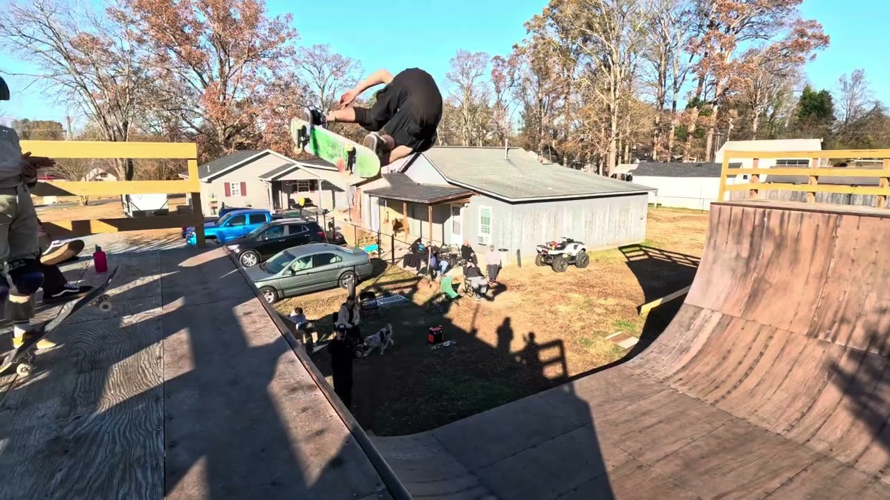 JD Sanchez Ripping Gator Chin Vert