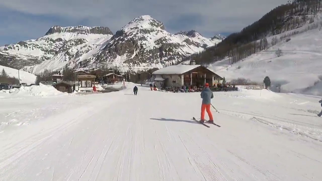 Red Santons into Val d'Isere