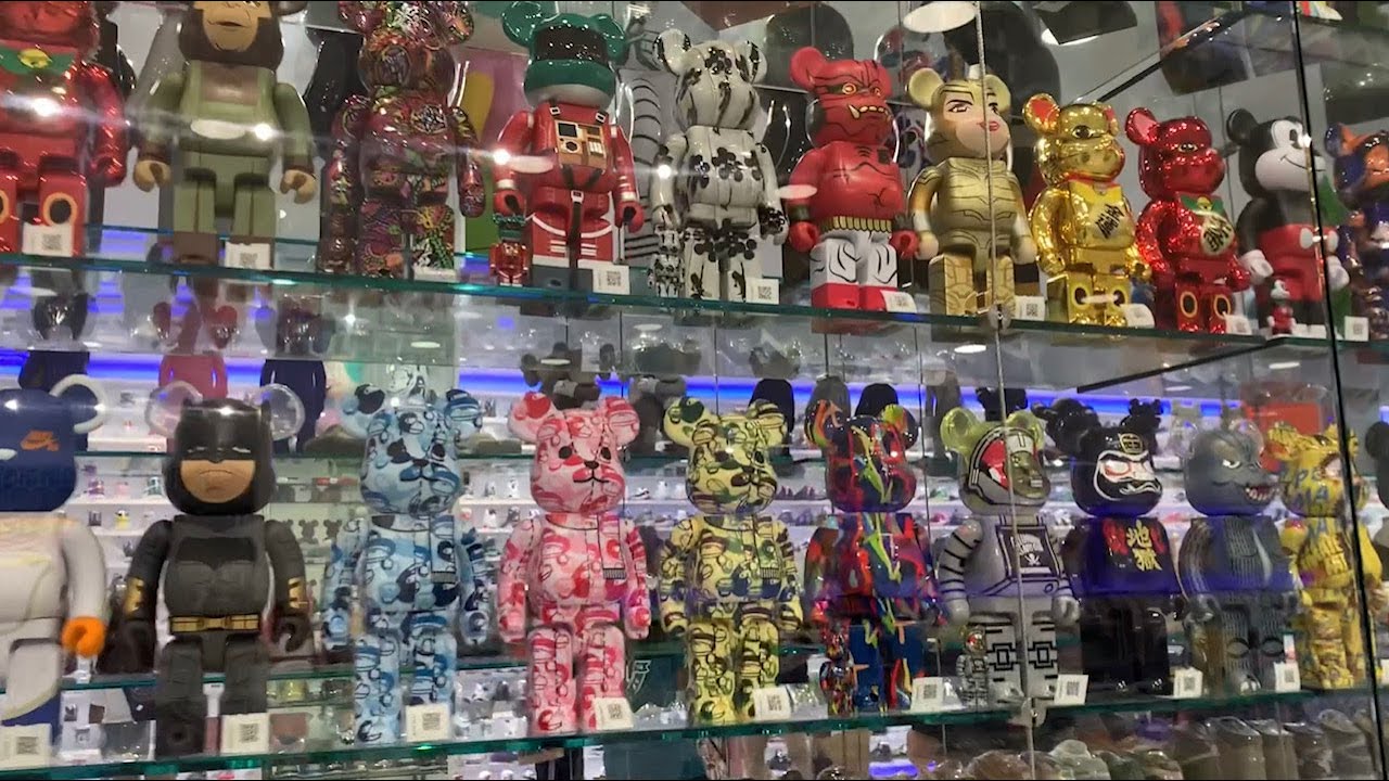 Bearbrick and KAWS collection at Urban Necessities (Las Vegas) - A Walkthrough