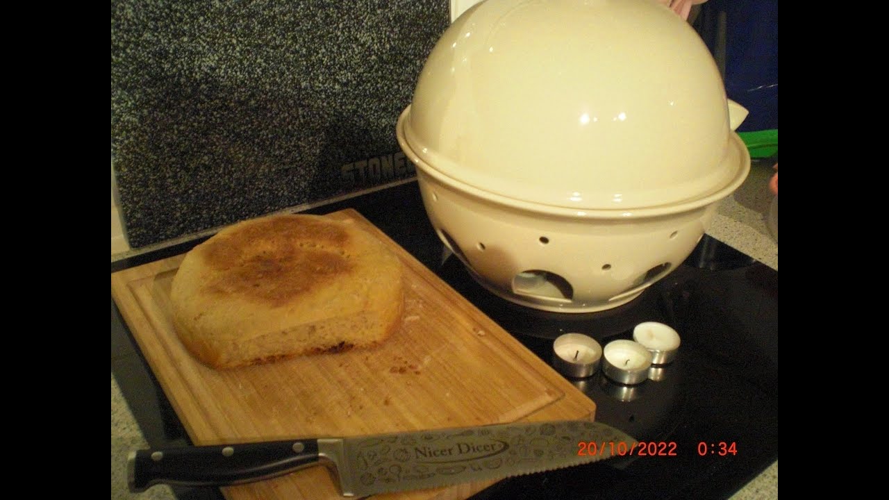 ohne Strom und Gas -  Notfallbrot Blackoutbrot im Teelichtofen / Tischofen von Frommhold gebacken