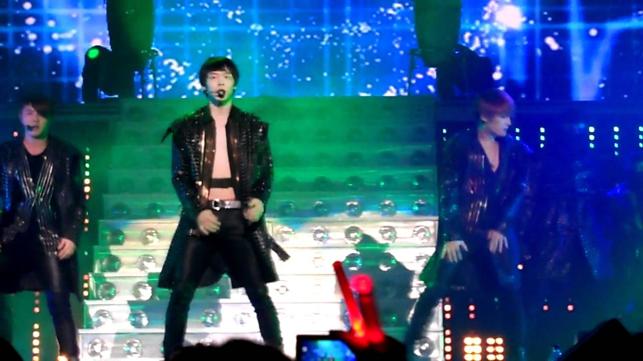 Mission - JYJ World Tour Concert in Vancouver  (HD FANCAM)