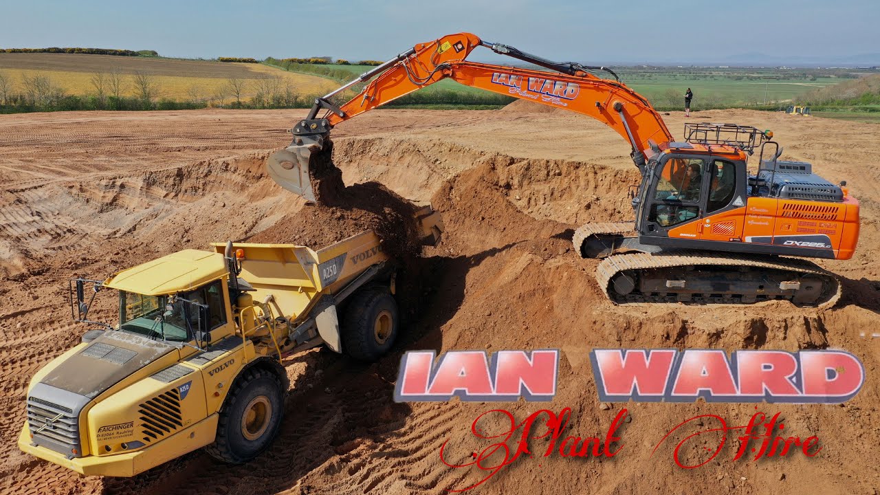 Ian Ward Plant Hire | 85,000 Cube muck-shift at West House Pelutho