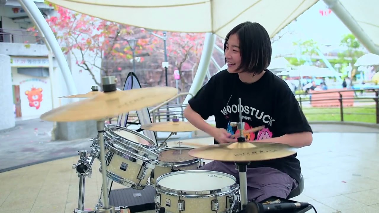 YOASOBI《群青》街演 FEB | 羅小白 S.white