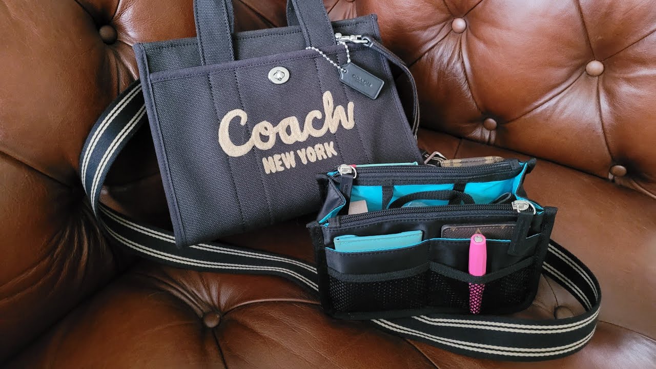 Coach Cargo Tote 26 - a look at the features. Plus, how to organise using the Mia Tui small Andi!
