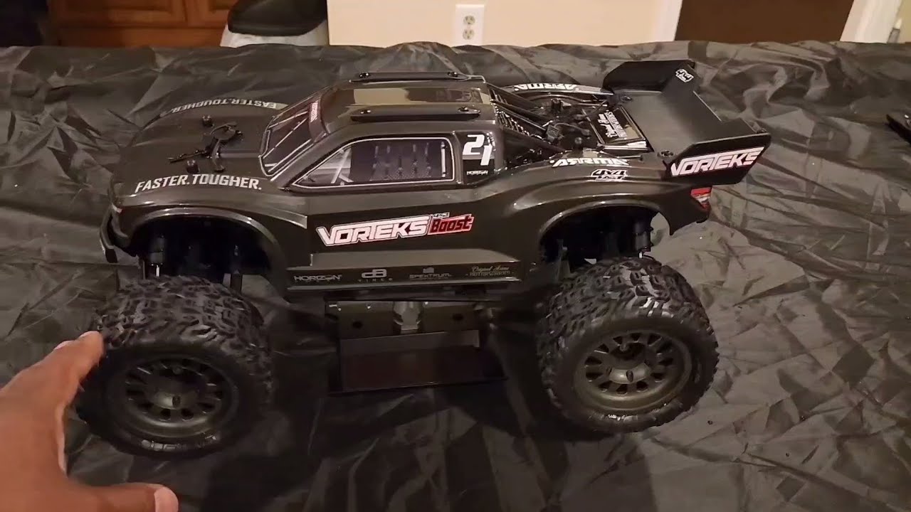 Arrma Vorteks Boost unboxing 4x4 & 3s upgrade And first test run (IDONTOWNRIGHTSTOTHISMUSIC)