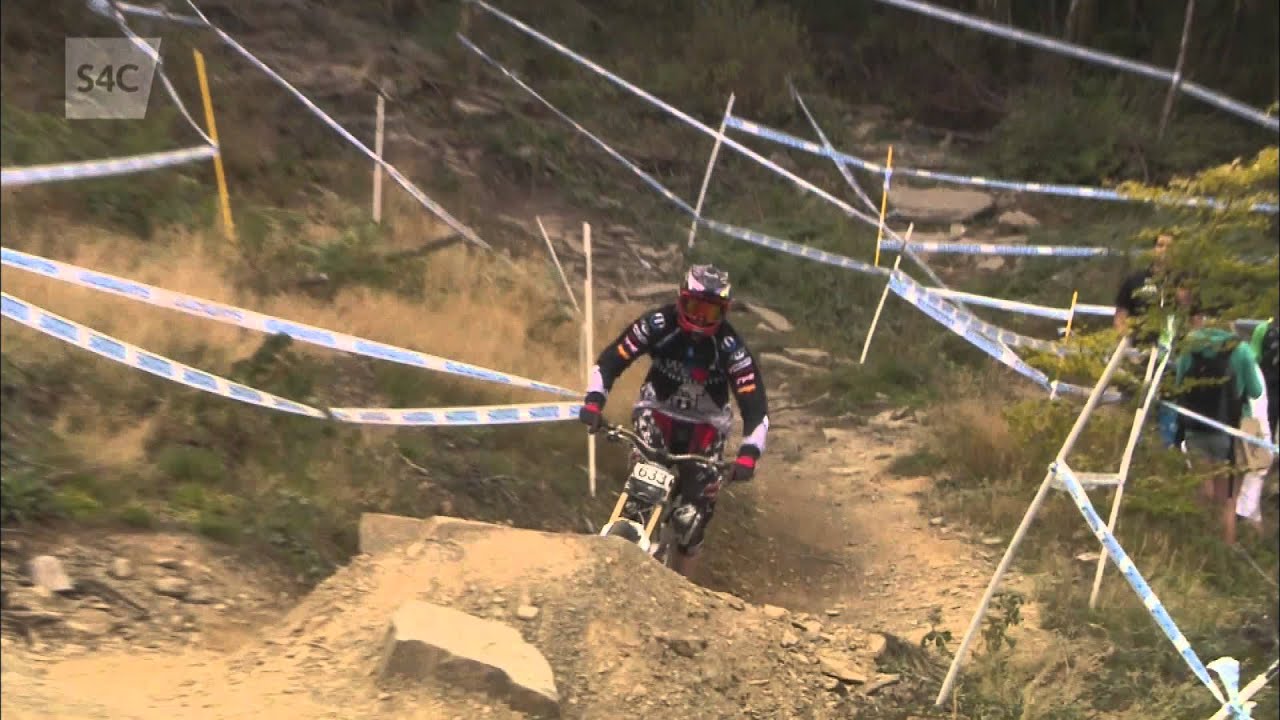 Beicio Lawr Mynydd | Downhill Mountain Biking