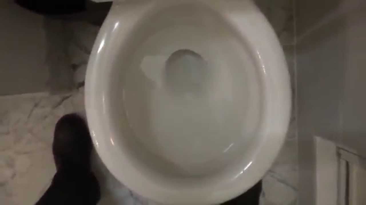 Bathroom Tour: Vintage Standard toilet in a hotel room in San Francisco
