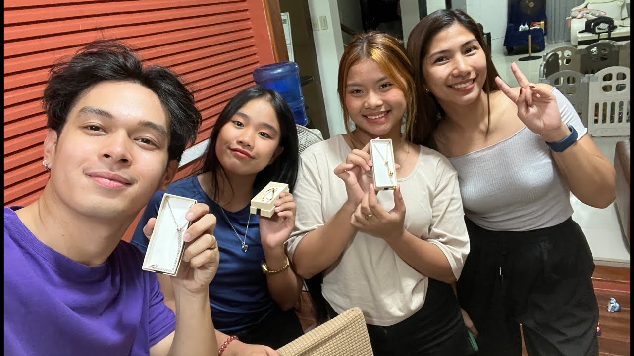 LIVE SELLING WITH DARA AND MELCA!