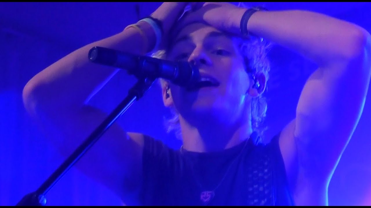 R5 - Wishing I Was 23 - (Mannheim Germany 02/15/2014)