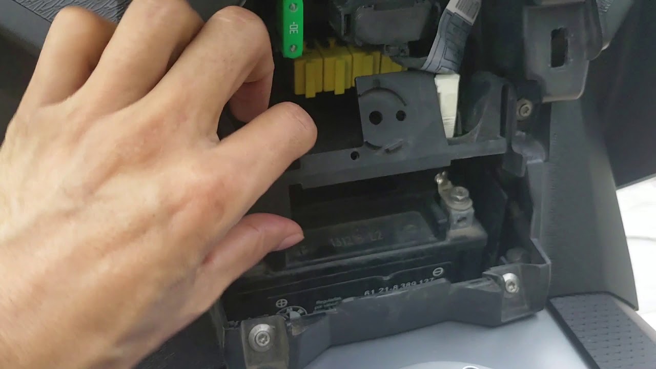 Check the battery in  BMW C400X GT