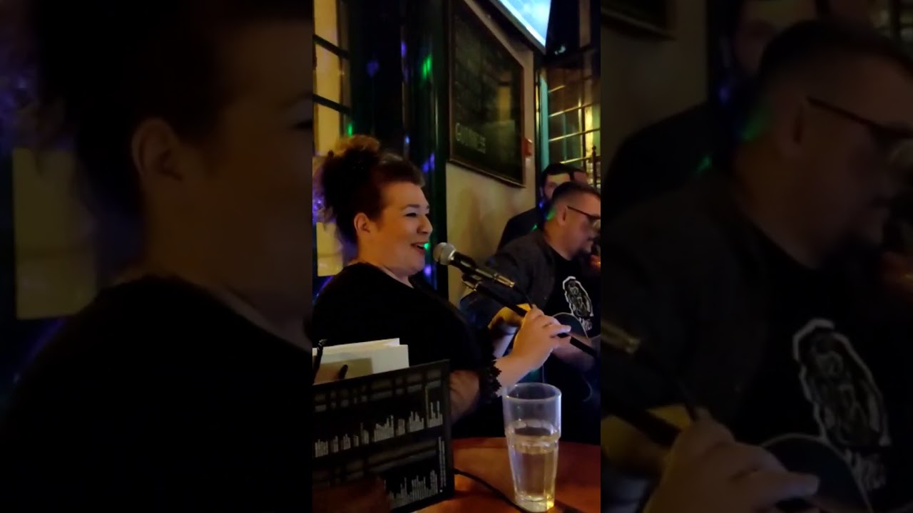 INDIAN SUMMER - IRENA & Z, Sanja/Bella ciao, live at FLAG PUB Split Croatia