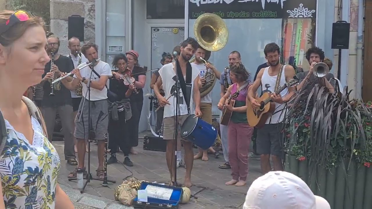 @OiseauxDeTrottoir .... merci pour ce beau moment d'émotion aujourd'hui au marché d'Ax les Thermes.