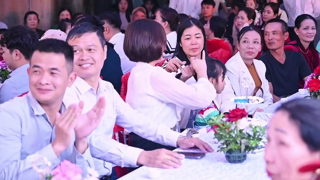 áo cưới hệ hiện. TRỌNG PHÚ - MAI HƯƠNG