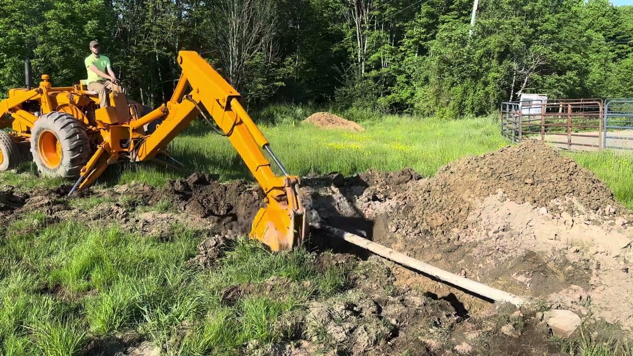 Case 580 CK  digging up a septic issue