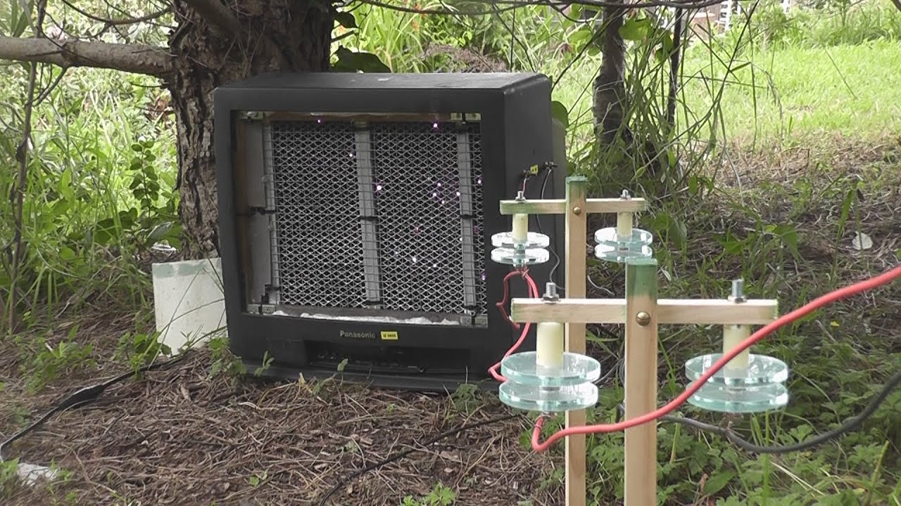 Exploding wasps in the Panasonic IZ5600 TV [part 7]
