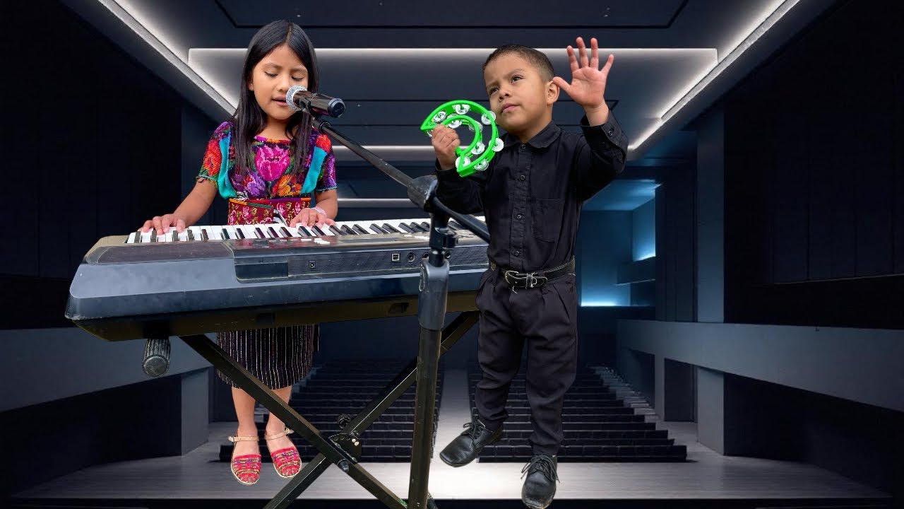 ADORADLE  - Sofia Tecúm / José Tecúm 