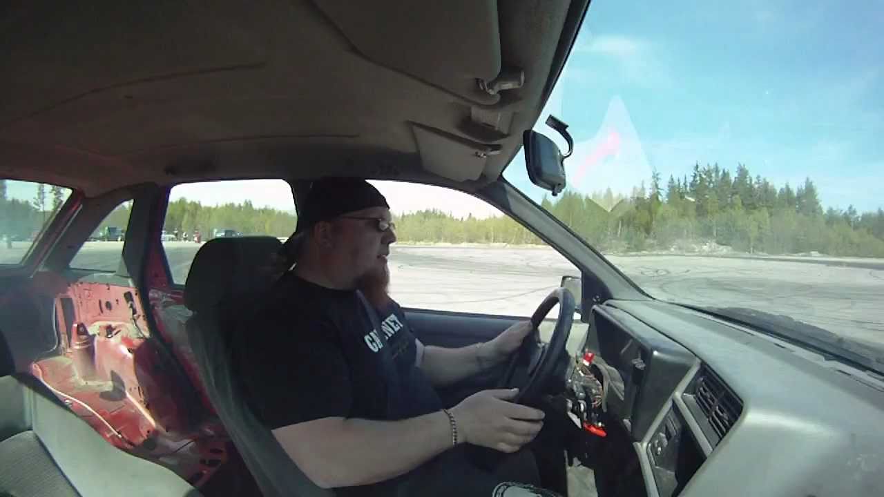 Skogenracing: Testing our new super cheap Ford Sierra driftcar
