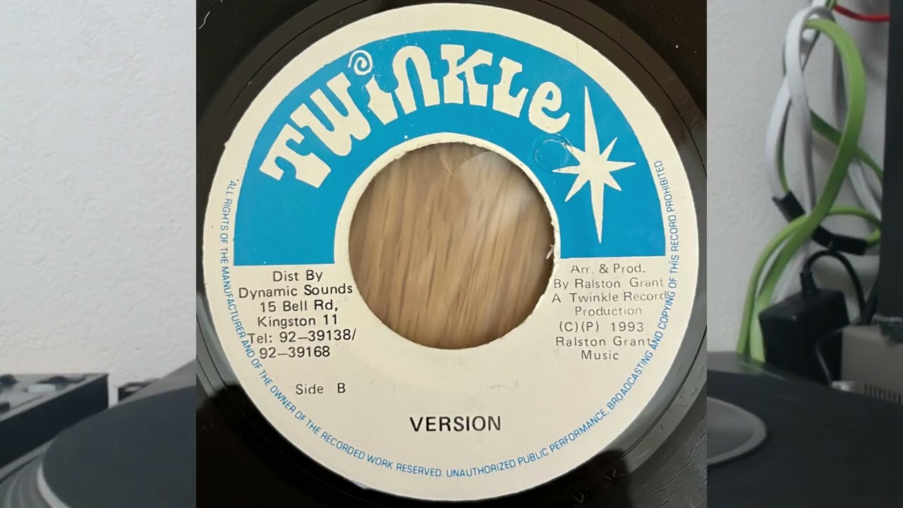 Della Grant - Sweet Thing Version