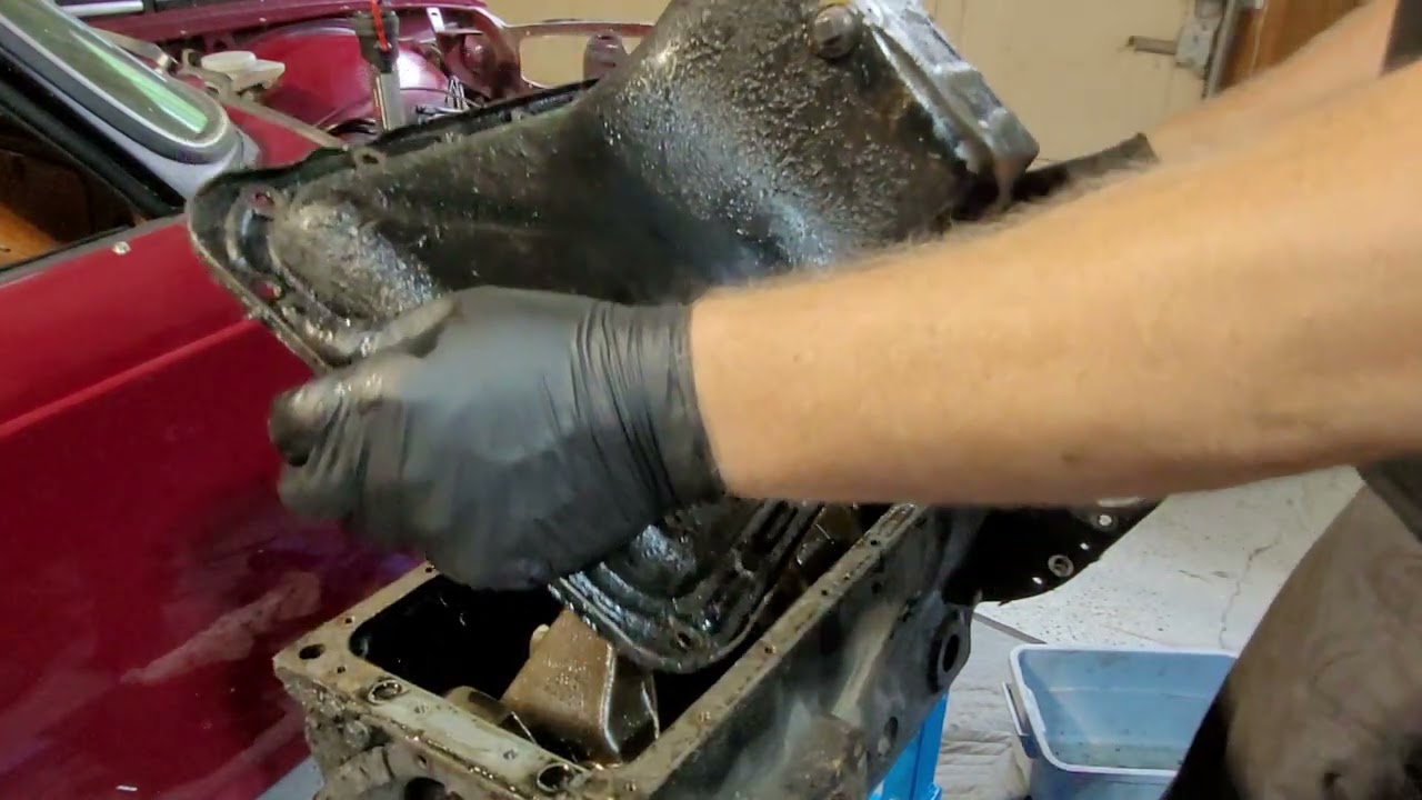 Triumph Tr6 engine rebuild Part:3 removing the sump and pistons