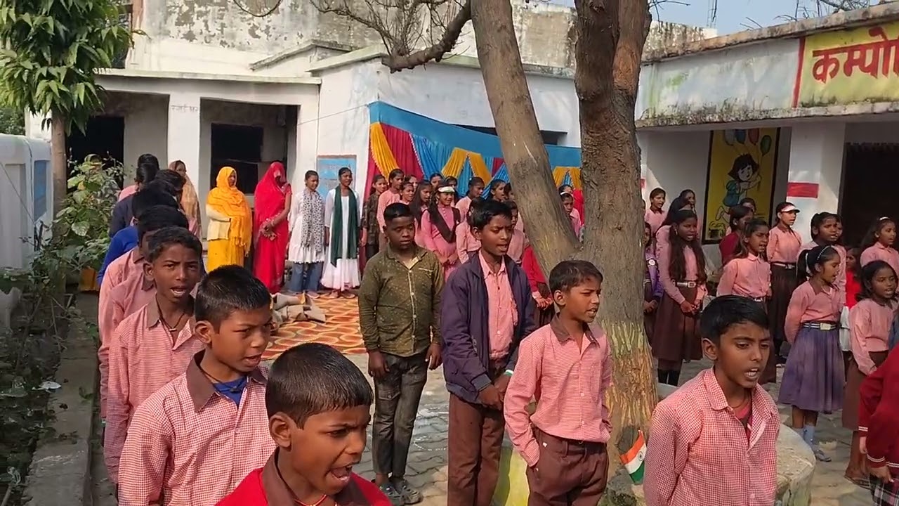 नारे की आवाज़ से गूंजा पूरा क्षेत्र। बच्चियों ने दिल जीत लिया।