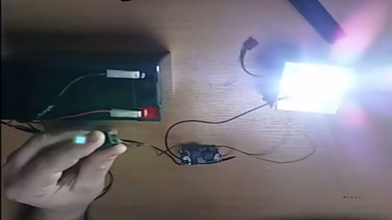 Jak zbudować samemu latarkę LED. Budowa latarki LED 10W.