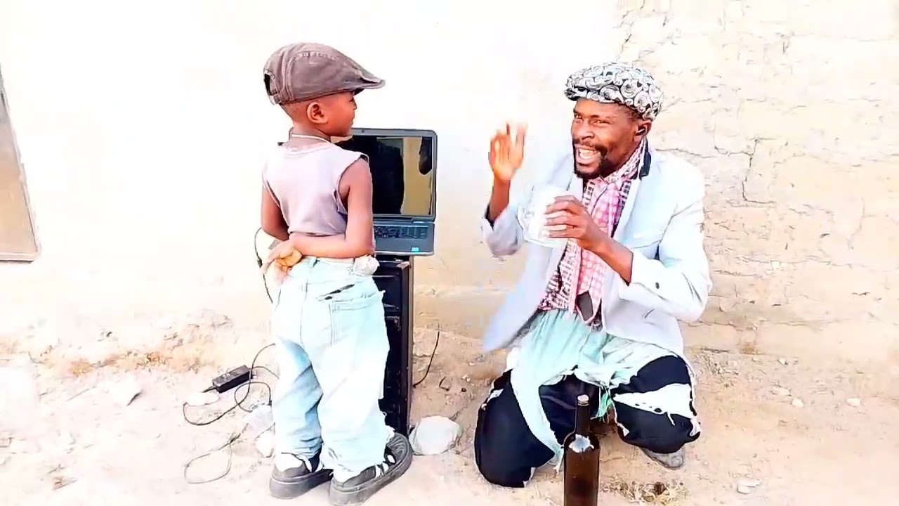 Humorista Chinho ft dj gael dançad a musica do sapalo djomba lyo vamuila.😂🤣🤣😂😂🤣🤣😂🤣🤣😂