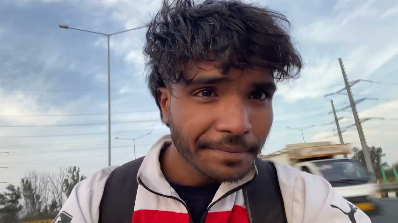 13 February 2026 कल रात दिल्ली में एक चलती बस में अचानक आग लग गई। 🤔16/90 vlogs 