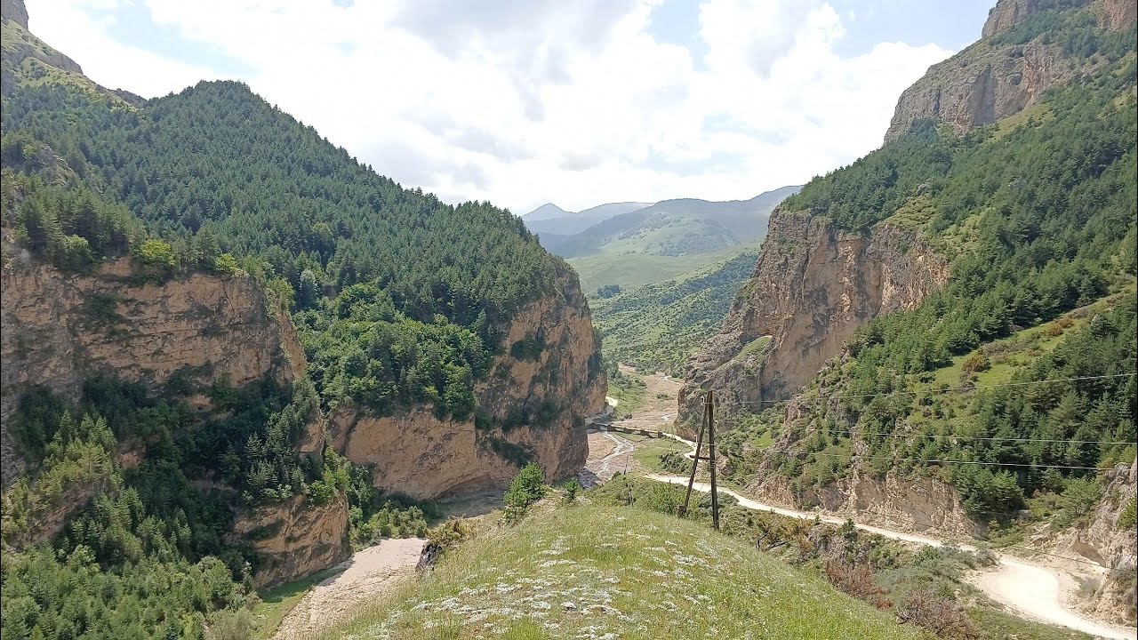 Пейзажи по дороге в Карата и музей Ахваха. Дагестан.