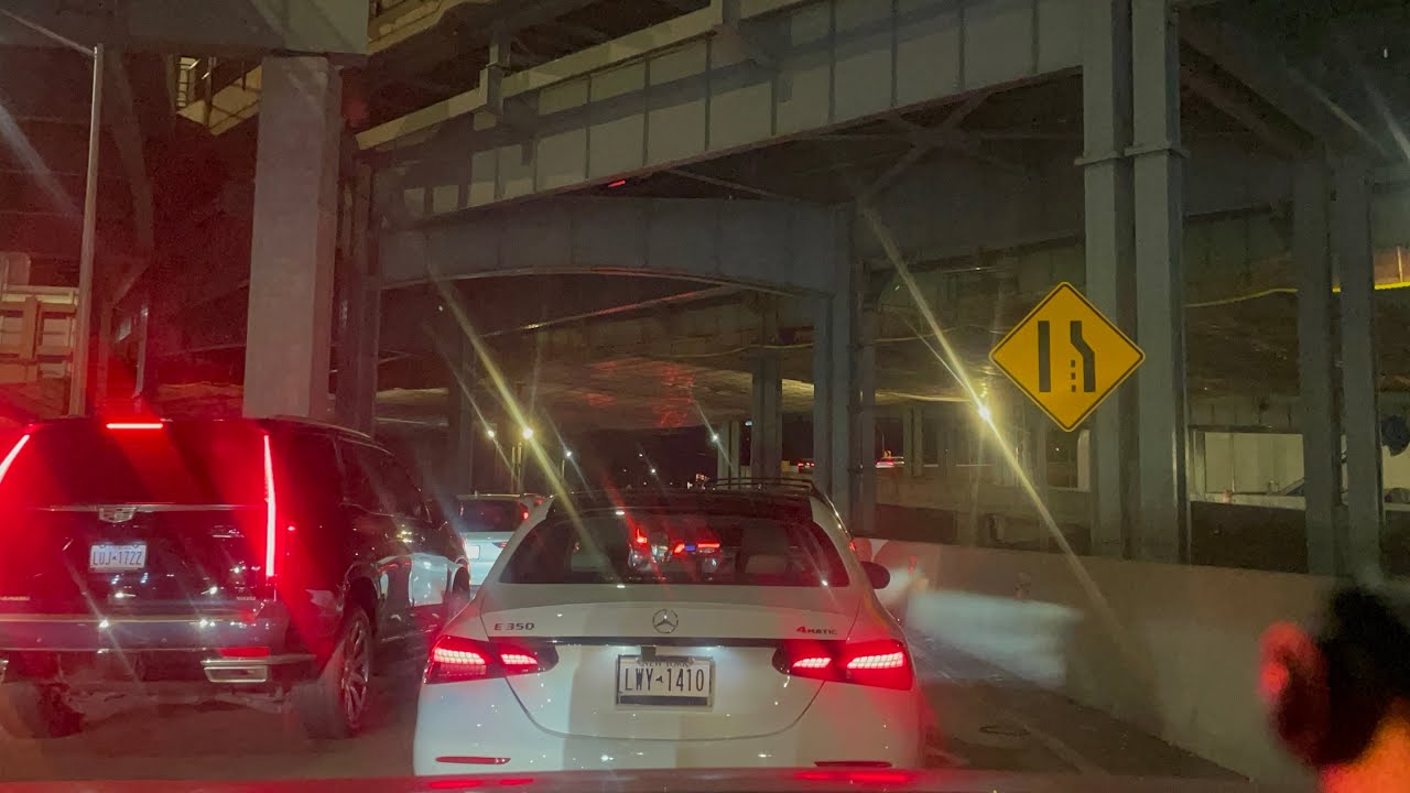 New York - Bronx - Driving tour Harlem FDR Drive 