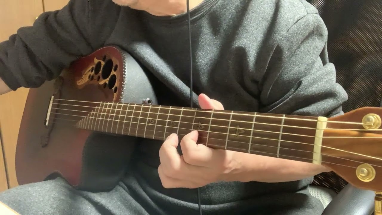 OVATION SUPER ADAMAS 1587-2 1984