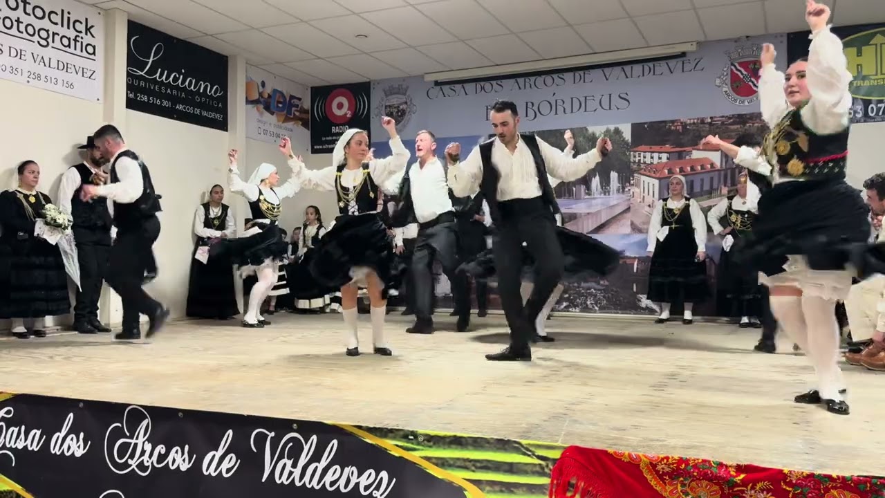 Casa Dos Arcos Em Bordeus, groupo juvenil