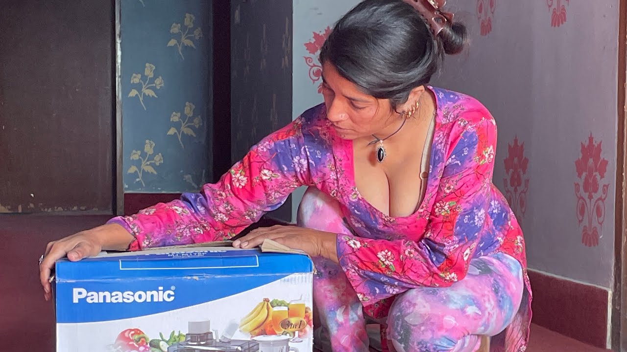 Desi Girl Cleaning Juicer | Pakistani Girl Daily Routeen Vlog | Pakistanifamilyvlog villagegirl