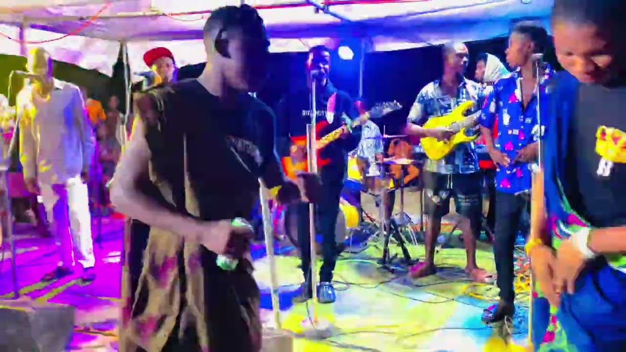 Fiyebo Endurance YoungJoseph live performance at Koluama 2 Southern Ijaw LGA, Bayelsa State.