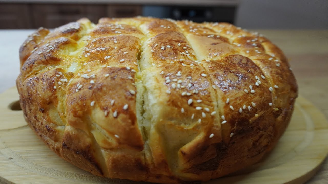 Пухкава Масленица със сирене, както я правеше баба.