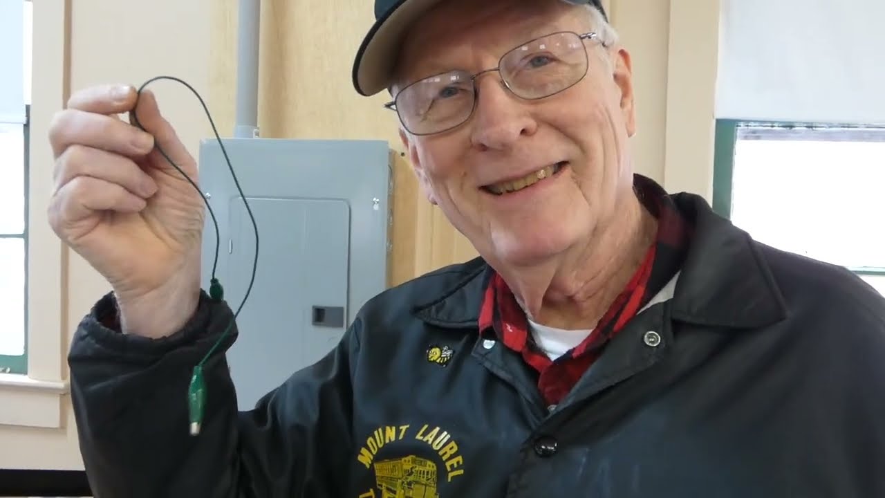 Мастер-класс по ремонту старинных радиоприемников от Клуба любителей старинной радиотехники Нью-Д...