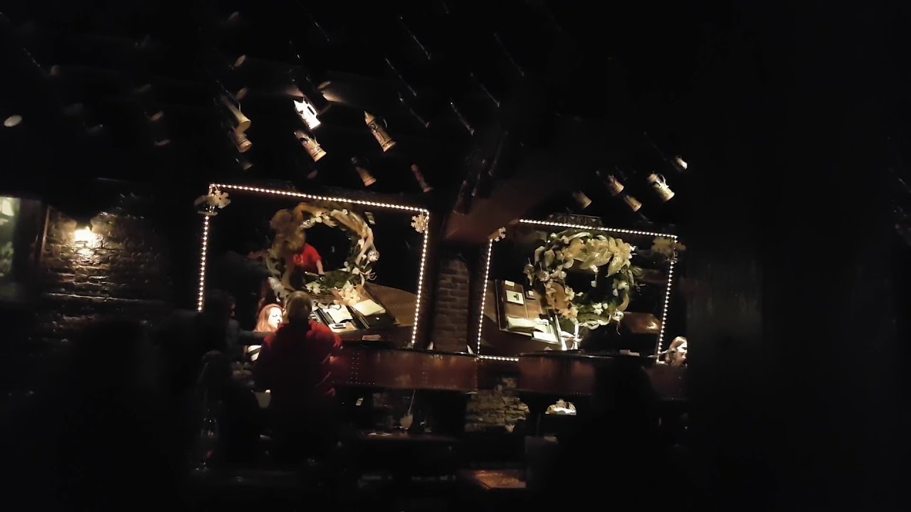 New Orlean's Pat O'Brien's Bar's Piano Duel