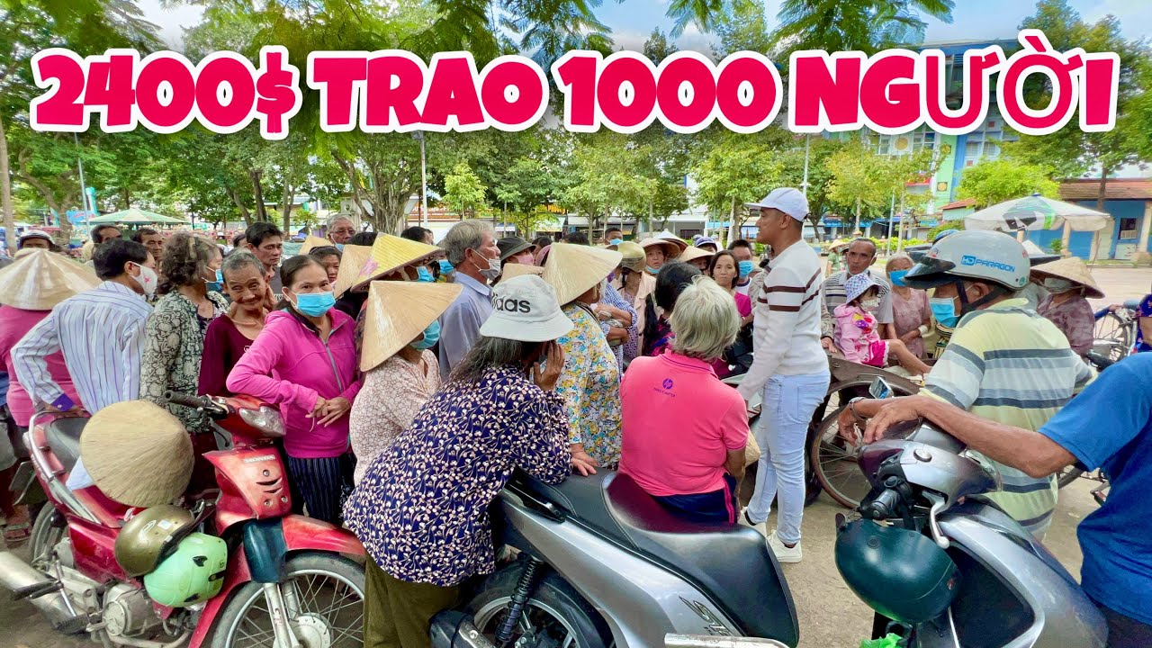 Phát Gạo Tiền Với 2400$ Mỹ Mang Niềm Vui Đến Gần 1000 Người Khó Khăn Vĩnh Long | Khương Nhựt Minh