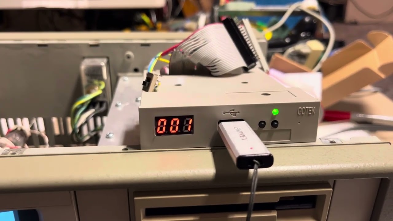 Gotek Floppy Emulator on an HP1652B Logic Analyzer