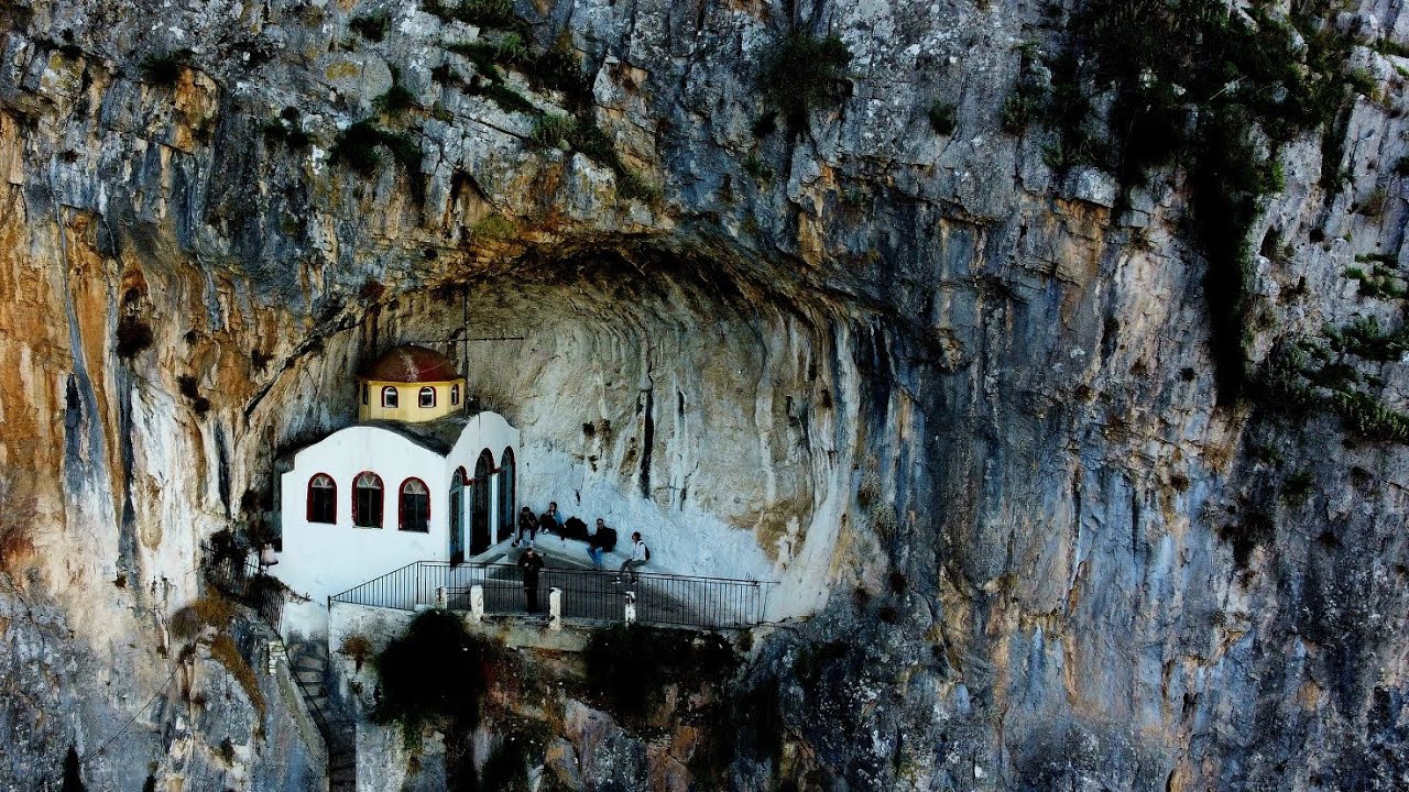 Στη Λιβαδειά και τις Πηγές της Κρύας!