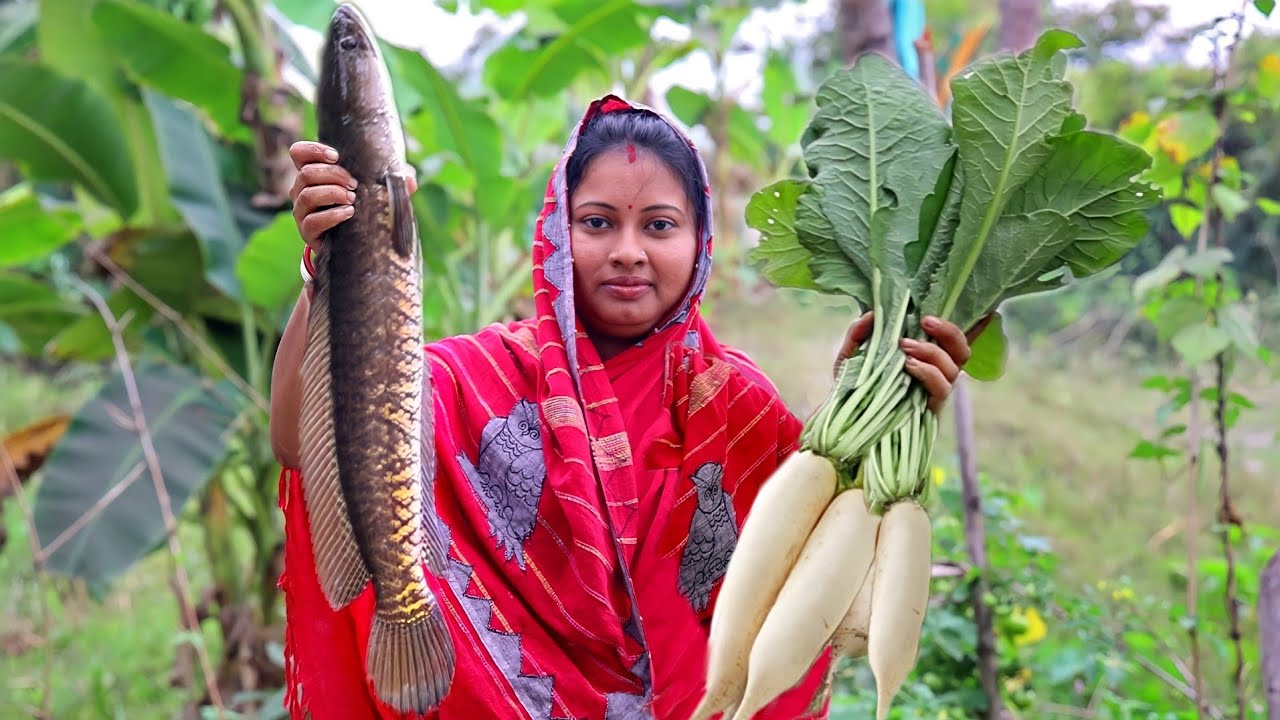 বাগানের তাজা মূলো দিয়ে জ্যান্ত মহা শোলমাছ রান্না ||shol fish curry recipe with vegetables