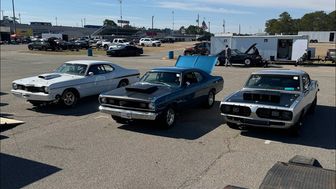 FAMILY MOPAR TRACK DAY! (1000HP DART, 800HP DUSTER)