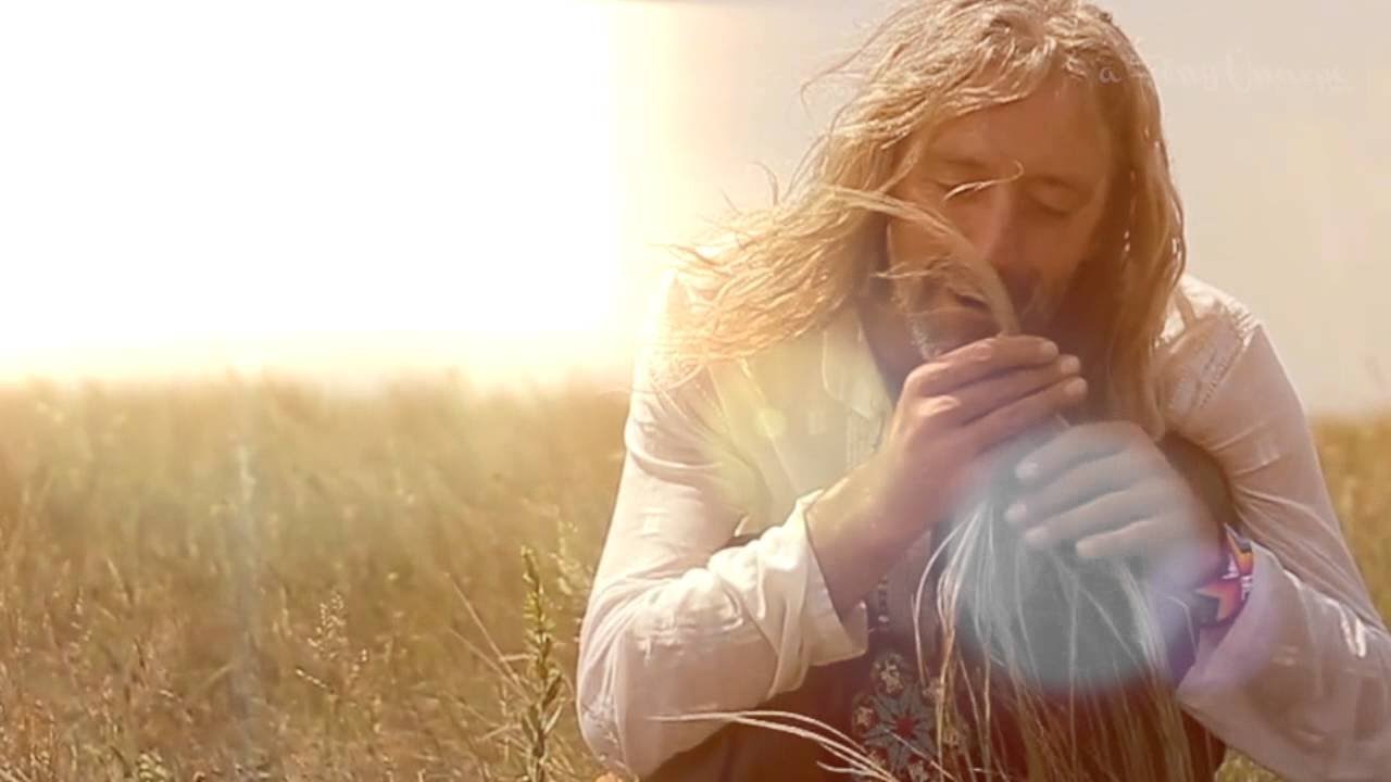 Istvan Sky & Pablo Arellano - Moonspirit - Magic Singing from heart
