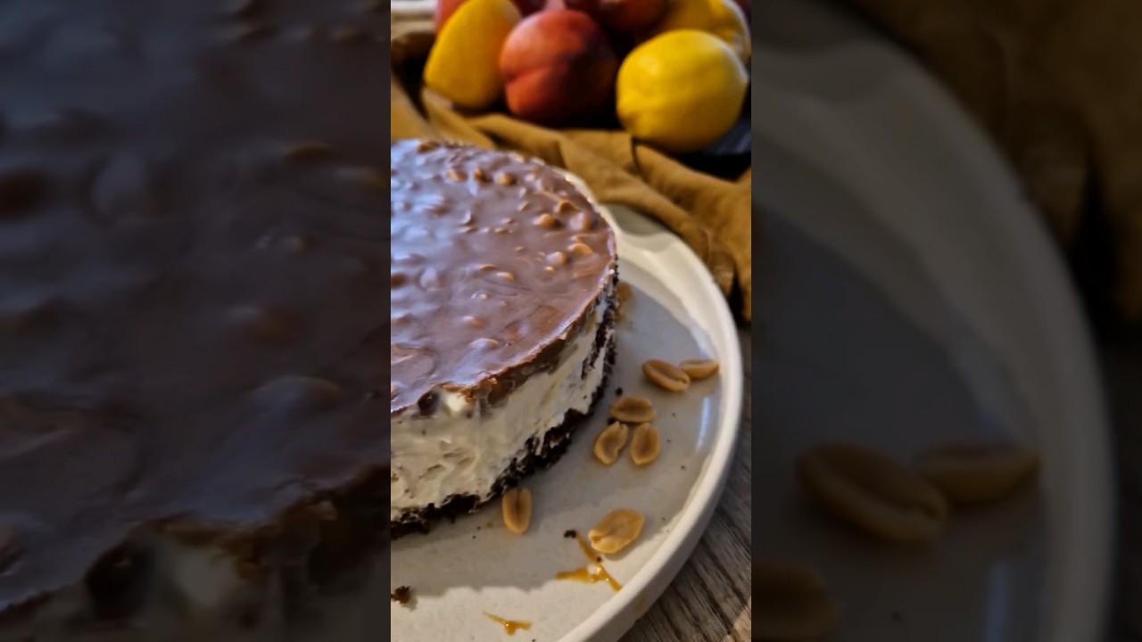 The most delicious Snickers cake 🎂 (recipe in the description)#baking #recipe #delicious