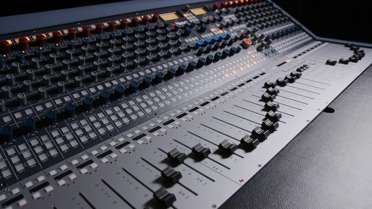 Neve 8424: Motorised Faders