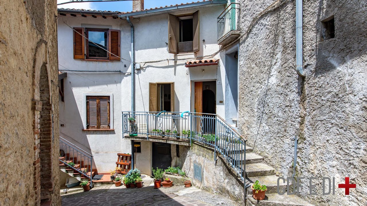 Visita dell'immobile  | Roccaranieri (RI), Italia | Appartamento al centro storico con balcone