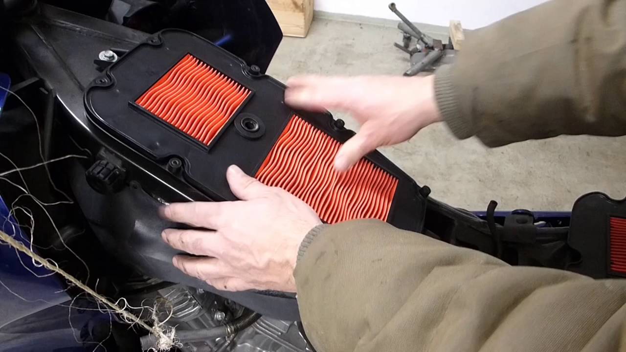 Honda Transalp XL650V - Luftfilter wechseln