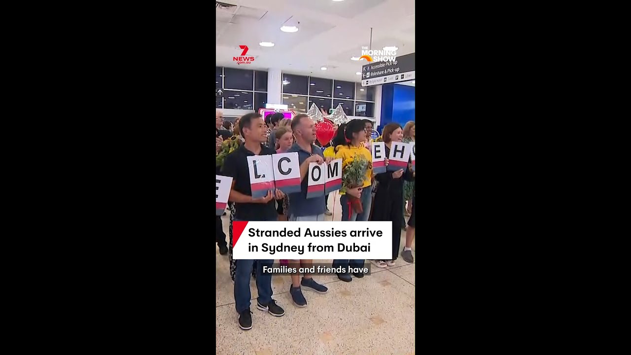 Stranded Aussies arrive in Sydney after flying out from Dubai