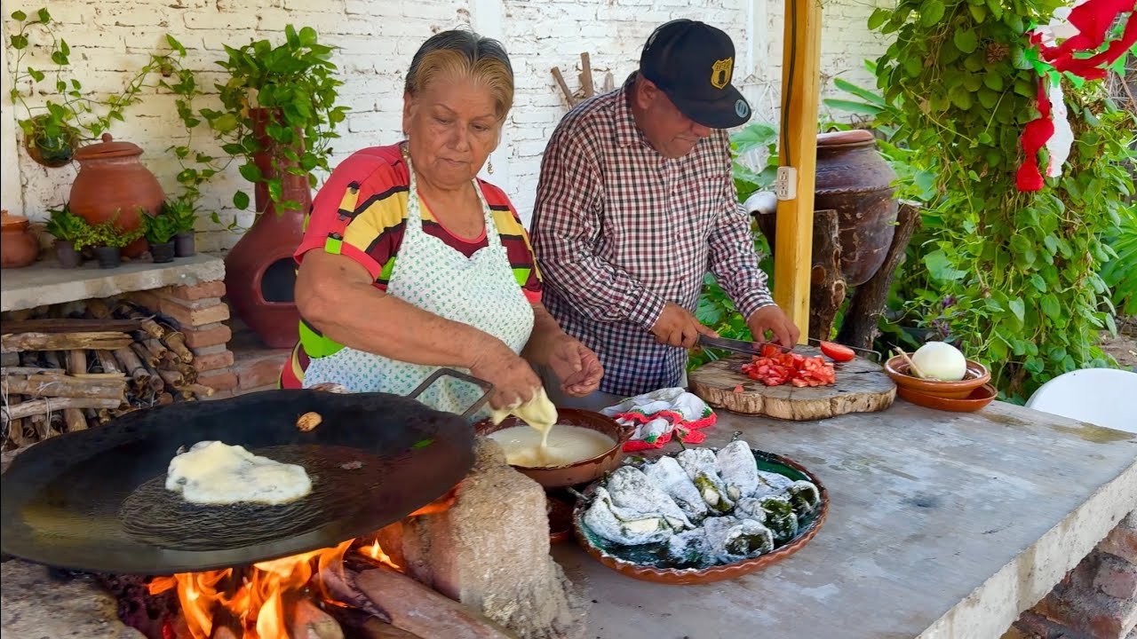 CHILES RELLENOS ¡¡RECETA MEXICANA Y DELICIOSA!! || AY NOMAS