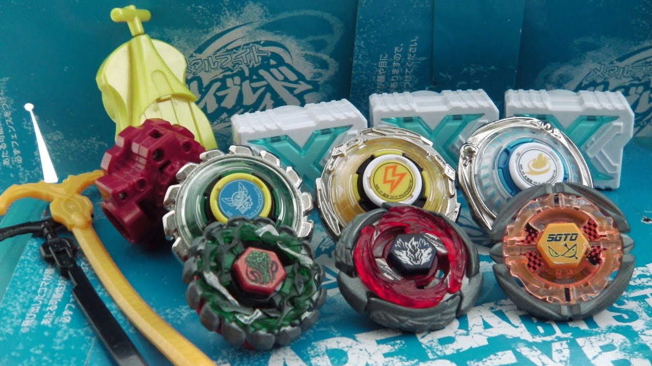 Beyblades vs their oversized BlastTop renditions - Beyblade Battle!