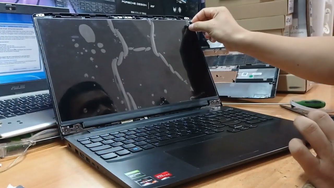 Ganti LCD/LED Laptop Lenovo Ideapad Gaming